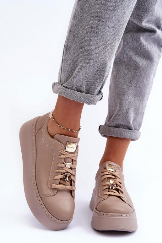 Piel zapatillas con una plataforma Tiene queciejka 06191-04 beige Piel zapatillas con una plataforma Tiene queciejka 06191-04 beige