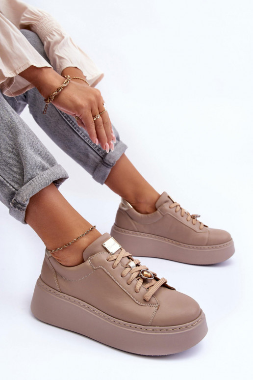Piel zapatillas con una plataforma Tiene queciejka 06191-04 beige Piel zapatillas con una plataforma Tiene queciejka 06191-04 beige