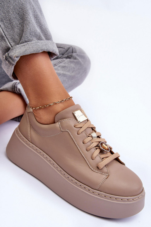 Piel zapatillas con una plataforma Tiene queciejka 06191-04 beige Piel zapatillas con una plataforma Tiene queciejka 06191-04 beige