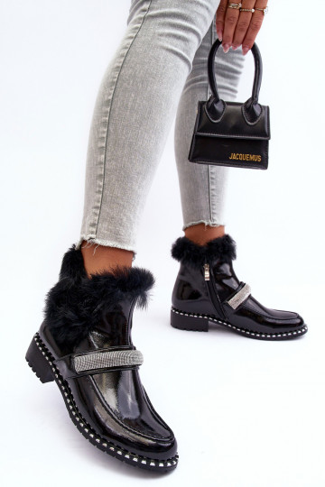 Bajo Botas con efecto barniz con un abrigo de piel y decoracion S.Barski MR870-74 de color negro 2