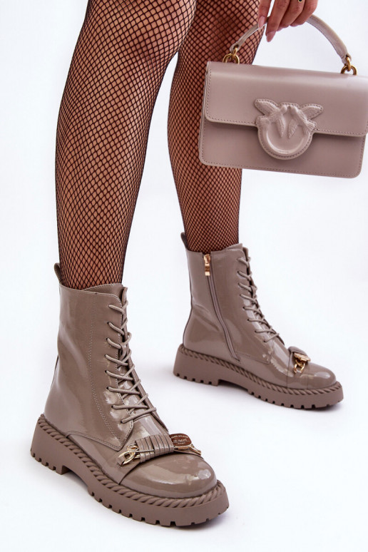 Femenino con efecto barniz botines de trabajo con adornos beige S.Barski MR870-67