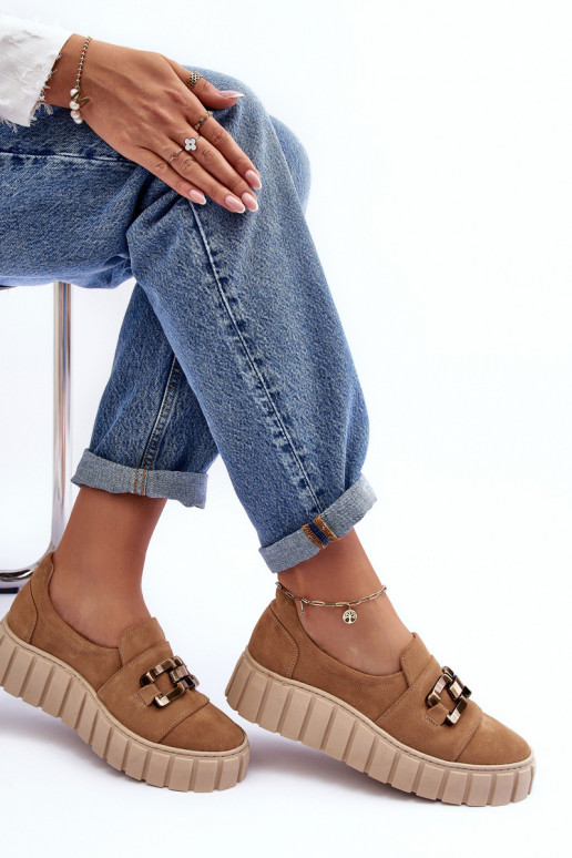 de gamuza zapatos Femenino con una plataforma con adornos beige LeAski 3398 de gamuza zapatos Femenino con una plataforma con adornos beige LeAski 3398