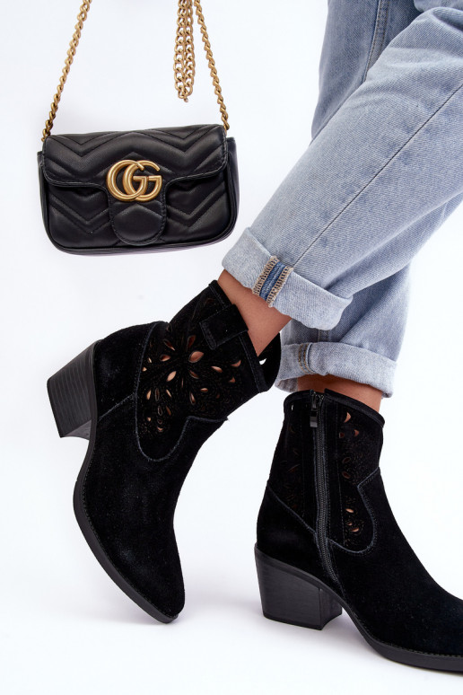 Zapatos de gamuza estilo vaquero con elementos calados D&A SN622-20 de color negro Zapatos de gamuza estilo vaquero con elementos calados D&A SN622-20 de color negro