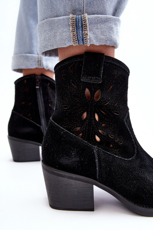 Zapatos de gamuza estilo vaquero con elementos calados D&A SN622-20 de color negro Zapatos de gamuza estilo vaquero con elementos calados D&A SN622-20 de color negro