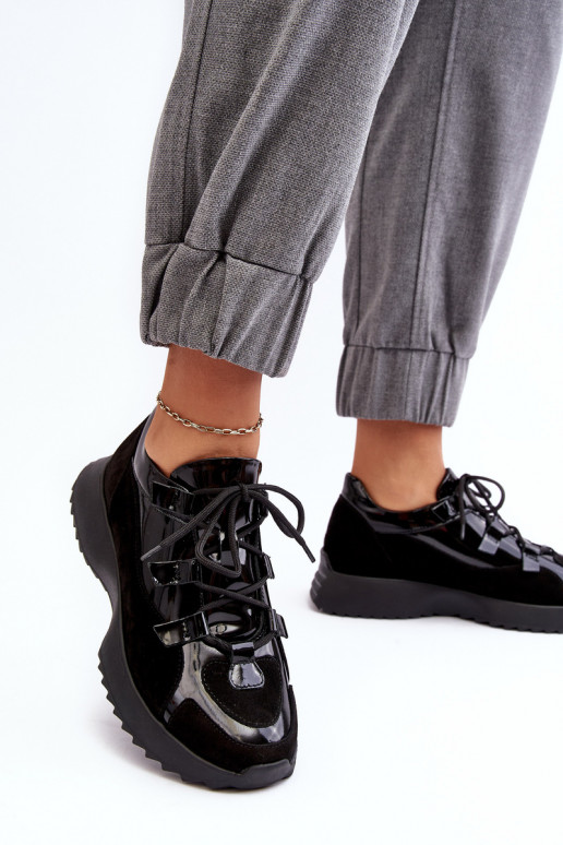 Piel con efecto barniz zapatillas Femenino M01/2 Zazoo de color negro Piel con efecto barniz zapatillas Femenino M01/2 Zazoo de color negro