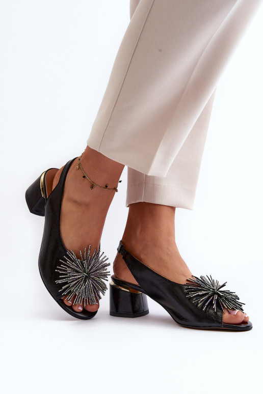 Sandalias de mujer con adornos Laura Messi 2719 de color negro Sandalias de mujer con adornos Laura Messi 2719 de color negro