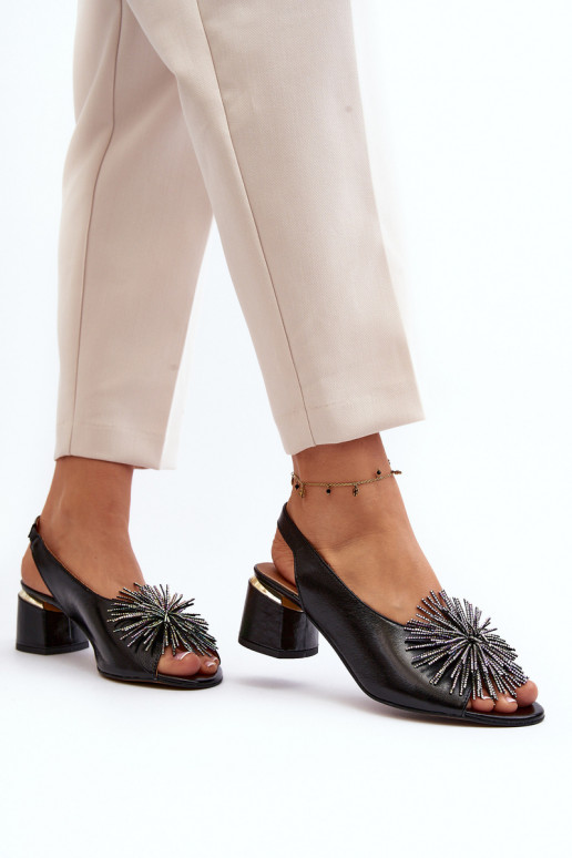 Sandalias de mujer con adornos Laura Messi 2719 de color negro Sandalias de mujer con adornos Laura Messi 2719 de color negro