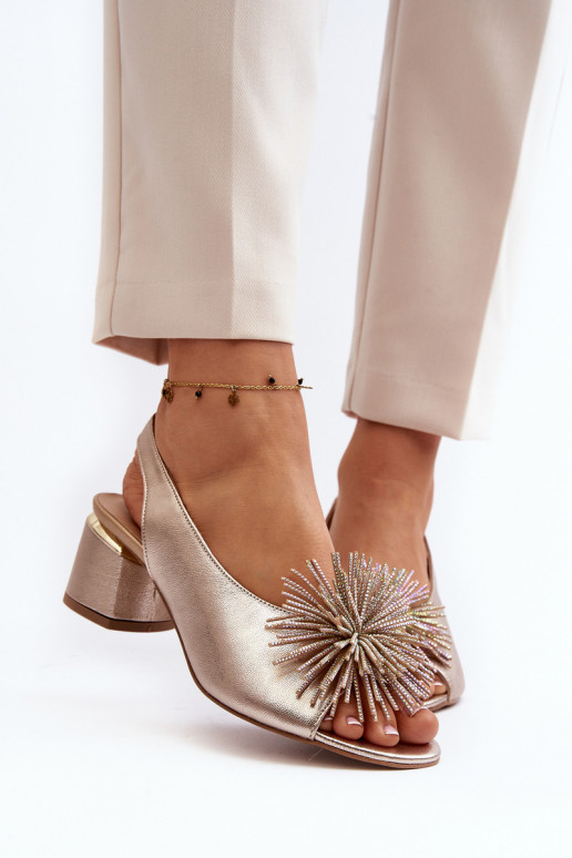 Sandalias de mujer con adornos Laura Messi 2719 color dorado Sandalias de mujer con adornos Laura Messi 2719 color dorado