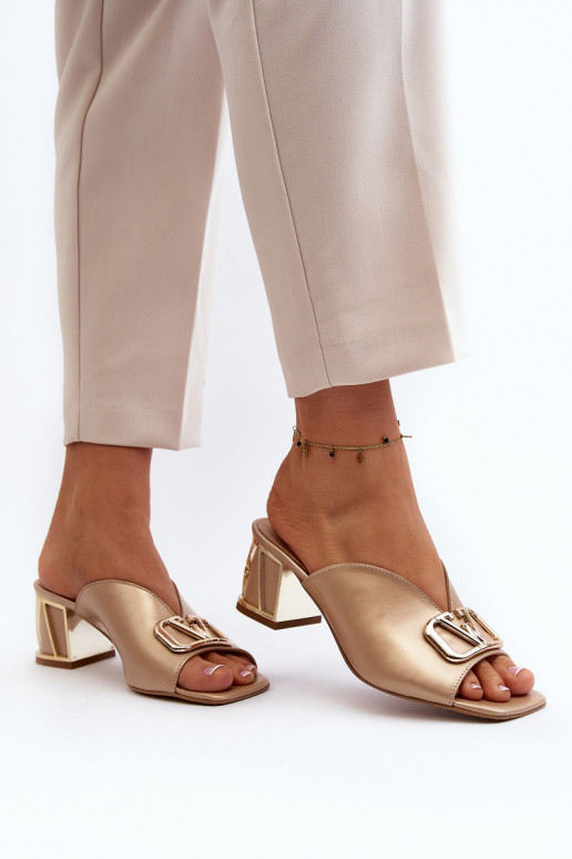 Estilo elegante zapatillas de mujer con tacones Laura Messi 2771 color dorado Estilo elegante zapatillas de mujer con tacones Laura Messi 2771 color dorado