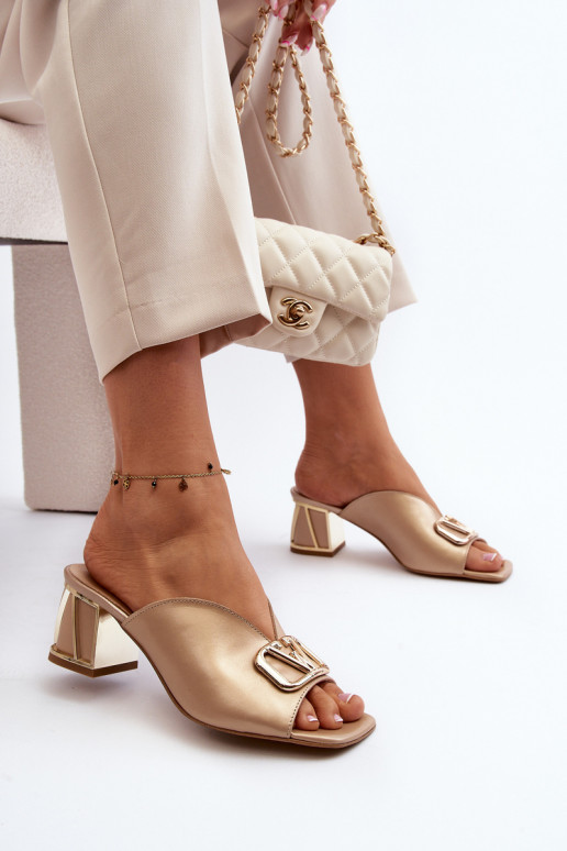 Estilo elegante zapatillas de mujer con tacones Laura Messi 2771 color dorado Estilo elegante zapatillas de mujer con tacones Laura Messi 2771 color dorado