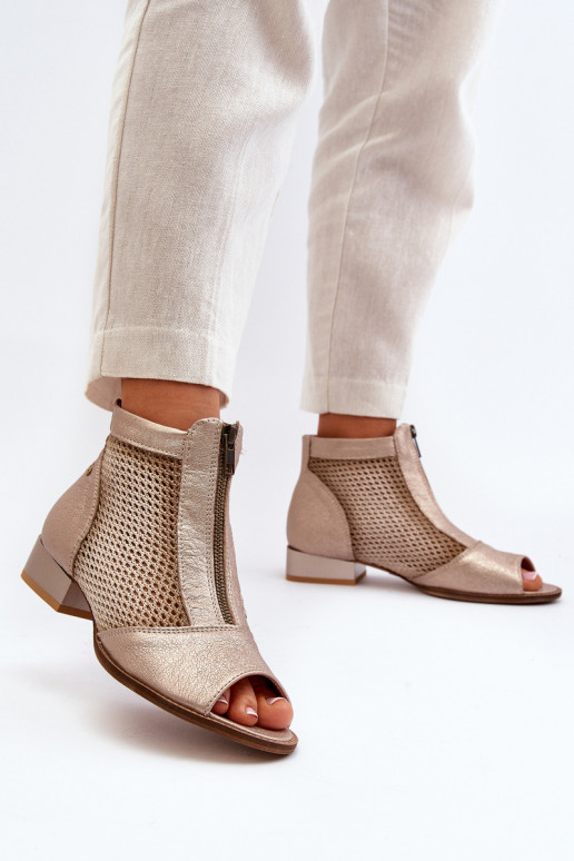 Piel Botas de mujer con tacones anchosOdkrytymi Palcami Tiene queciejka 06413-25 color dorado Piel Botas de mujer con tacones anchosOdkrytymi Palcami Tiene queciejka 06413-25 color dorado