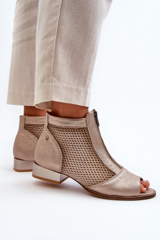 Piel Botas de mujer con tacones anchosOdkrytymi Palcami Tiene queciejka 06413-25 color dorado Piel Botas de mujer con tacones anchosOdkrytymi Palcami Tiene queciejka 06413-25 color dorado