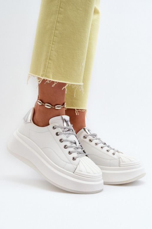 Piel Zapatillas modelo zapatos. Femenino con una plataforma GOE NN2N4033 el color blanco