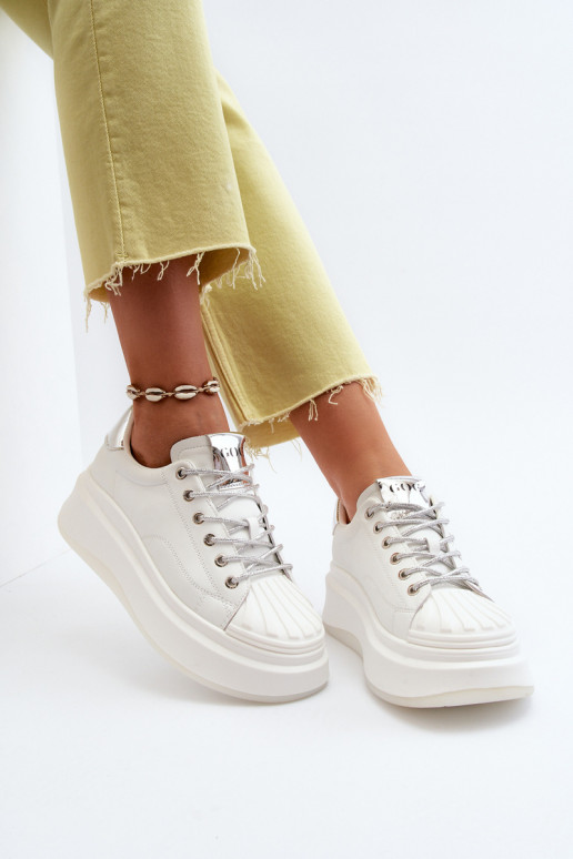 Piel Zapatillas modelo zapatos. Femenino con una plataforma GOE NN2N4033 el color blanco
