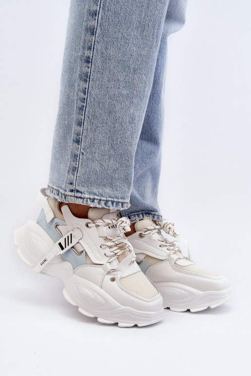 Zapatillas modelo zapatos. Femenino GOE NN2N4039B el color blanco Zapatillas modelo zapatos. Femenino GOE NN2N4039B el color blanco