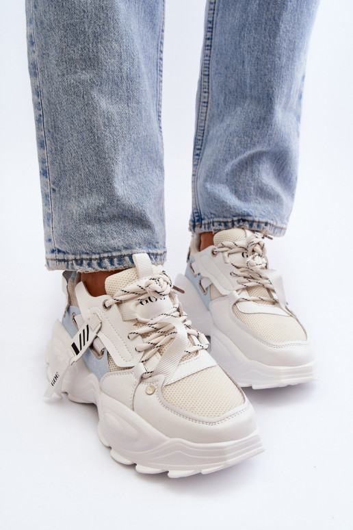 Zapatillas modelo zapatos. Femenino GOE NN2N4039B el color blanco Zapatillas modelo zapatos. Femenino GOE NN2N4039B el color blanco