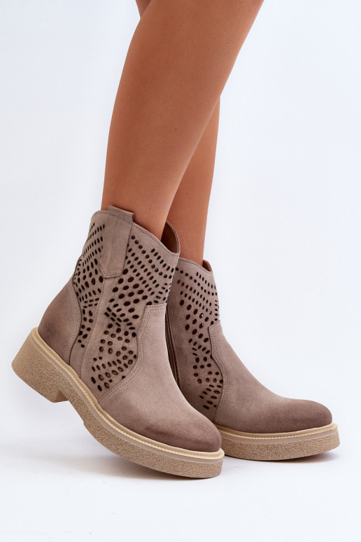 Zazoo 3470 Zapatos de gamuza Femenino con tacones anchos con elementos calados color capuchino Zazoo 3470 Zapatos de gamuza Femenino con tacones anchos con elementos calados color capuchino