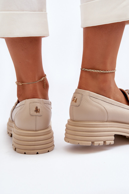 Piel mocasines de mujer con adornos Laura Messi 2780 beige Piel mocasines de mujer con adornos Laura Messi 2780 beige