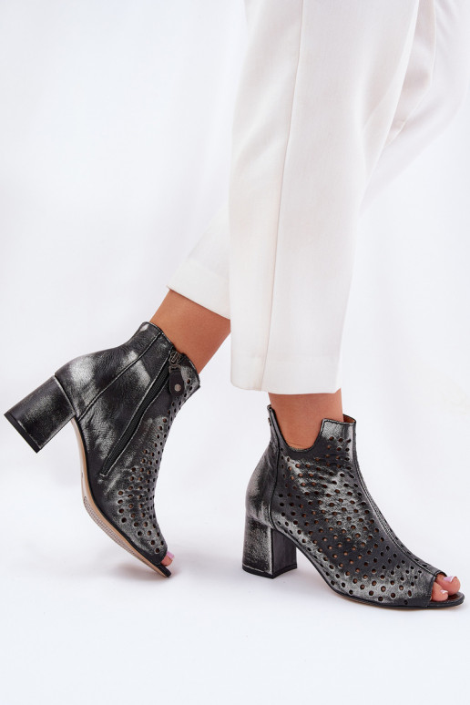 Piel Botas caladas Tiene queciejka 05420-01 de color negro Piel Botas caladas Tiene queciejka 05420-01 de color negro