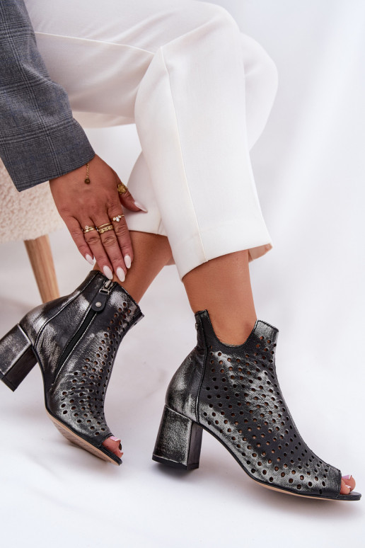 Piel Botas caladas Tiene queciejka 05420-01 de color negro Piel Botas caladas Tiene queciejka 05420-01 de color negro