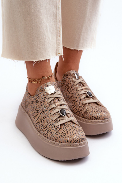 Piel zapatillas con una plataforma Tiene queciejka 06191-10 beige