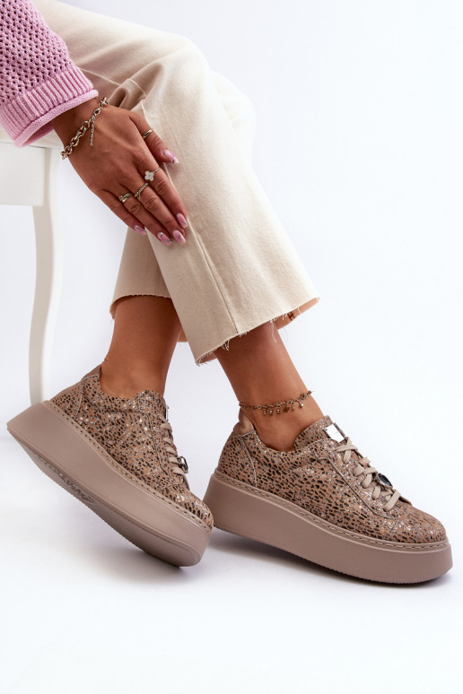 Piel zapatillas con una plataforma Tiene queciejka 06191-10 beige