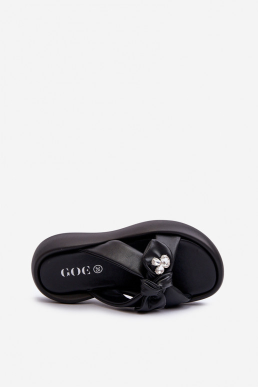 Zapatillas de cuero Femenino con una plataforma de color negro GOE NN2N4110