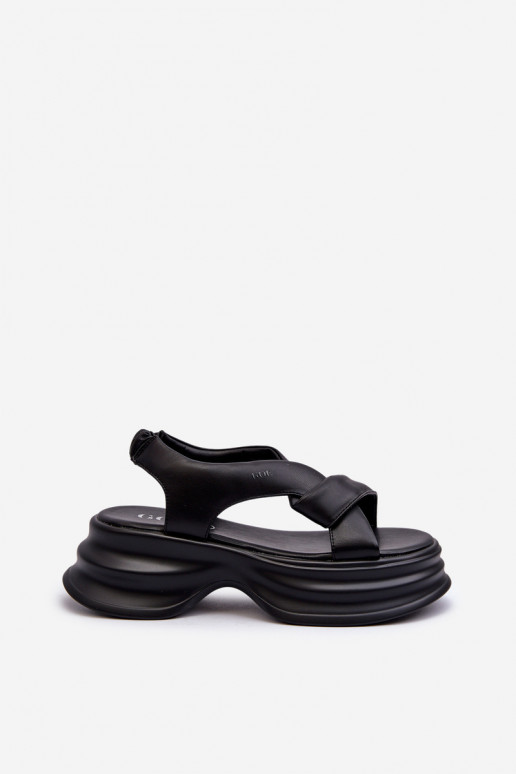 Sandalias de mujer Femenino con suelas masivas de moda de color negro GOE NN2N4106