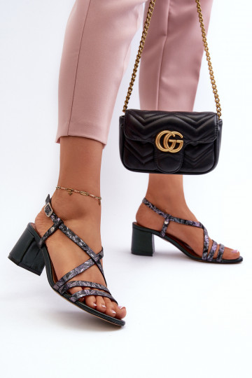 Sandalias de mujer con tacones bajos Tiene queciejka 06653-09 de color caqui