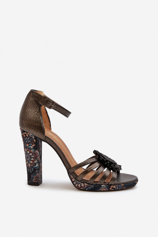 Sandalias de tacón alto para mujer. con adornos Tiene queciejka 06620-20 color gris Sandalias de tacón alto para mujer. con adornos Tiene queciejka 06620-20 color gris