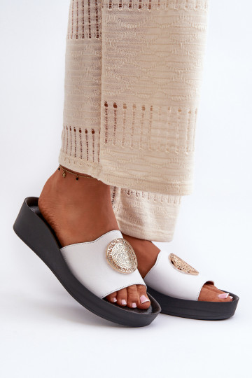 Zazoo 2920 Zapatillas de cuero Femenino en una cuña Ze color doradom Detalem el color blanco 2