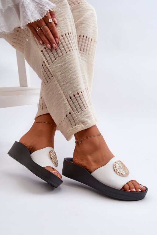 Zazoo 2920 Zapatillas de cuero Femenino en una cuña Ze color doradom Detalem el color blanco Zazoo 2920 Zapatillas de cuero Femenino en una cuña Ze color doradom Detalem el color blanco