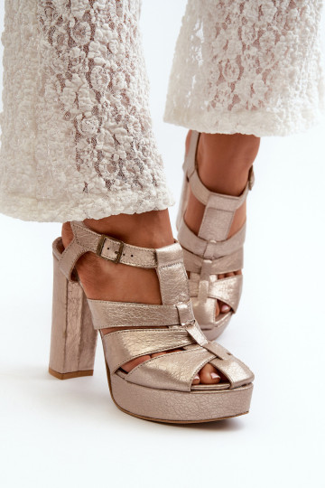 Sandalias de tacón alto para mujer. Piel Tiene queciejka 06050-25 color dorado