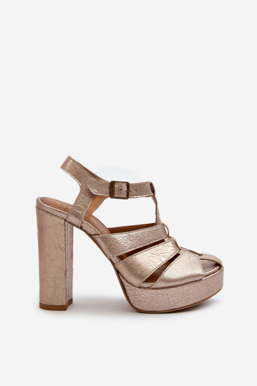 Sandalias de tacón alto para mujer. Piel Tiene queciejka 06050-25 color dorado Sandalias de tacón alto para mujer. Piel Tiene queciejka 06050-25 color dorado