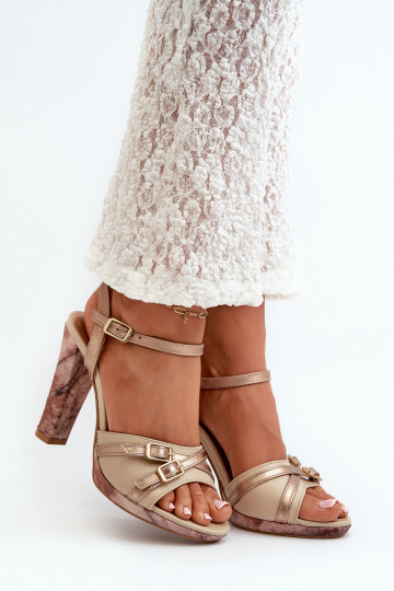 Sandalias de cuero de tacón para mujeres Tai turiciejka 06564-22 color arena-dorado 2