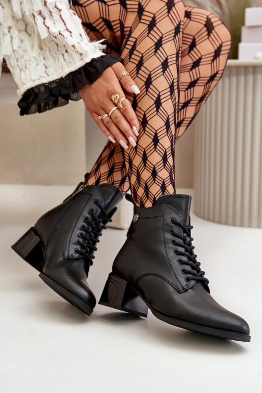 Botas con cordones Femenino con tacones Hecho de cuero natural calentamiento de color negro Vinceza 91110