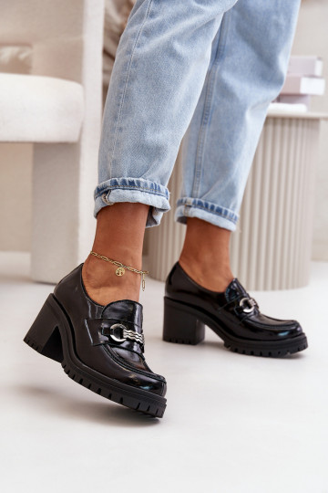 Zapatos para mujer con efecto charol y tacones de cuero natural color negro Zazoo 20175