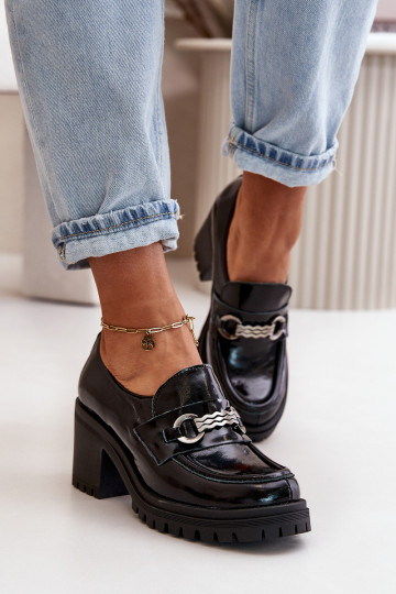 Zapatos para mujer con efecto charol y tacones de cuero natural color negro Zazoo 20175 2