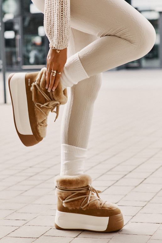 Piel Botas de nieve Femenino Sobre una suela gruesa con un abrigo de piel Big Star OO274A207 color marrón