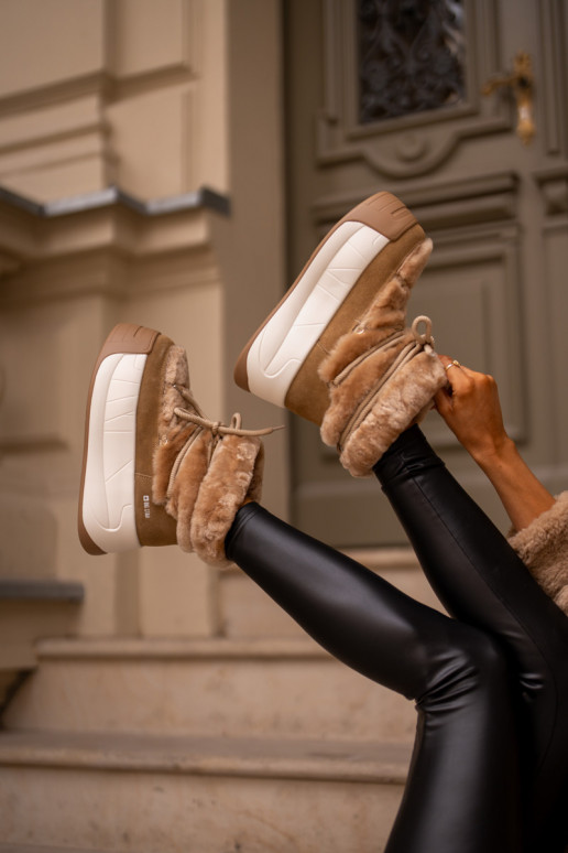 Piel Botas de nieve Femenino Sobre una suela gruesa con un abrigo de piel Big Star OO274A207 color marrón