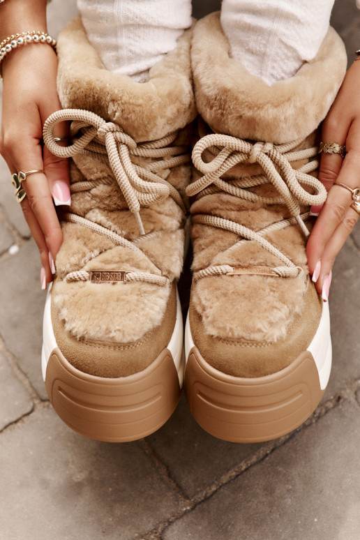 Piel Botas de nieve Femenino Sobre una suela gruesa con un abrigo de piel Big Star OO274A207 color marrón