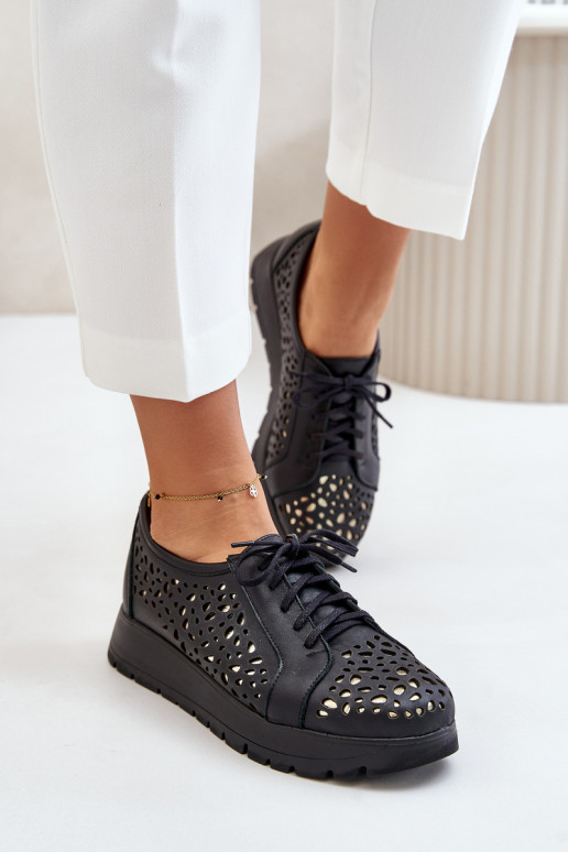 Zazoo 2973 Piel zapatos con una plataforma con elementos calados de color negro Zazoo 2973 Piel zapatos con una plataforma con elementos calados de color negro