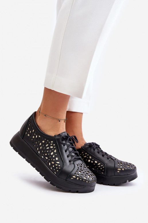 Zazoo 2973 Piel zapatos con una plataforma con elementos calados de color negro Zazoo 2973 Piel zapatos con una plataforma con elementos calados de color negro