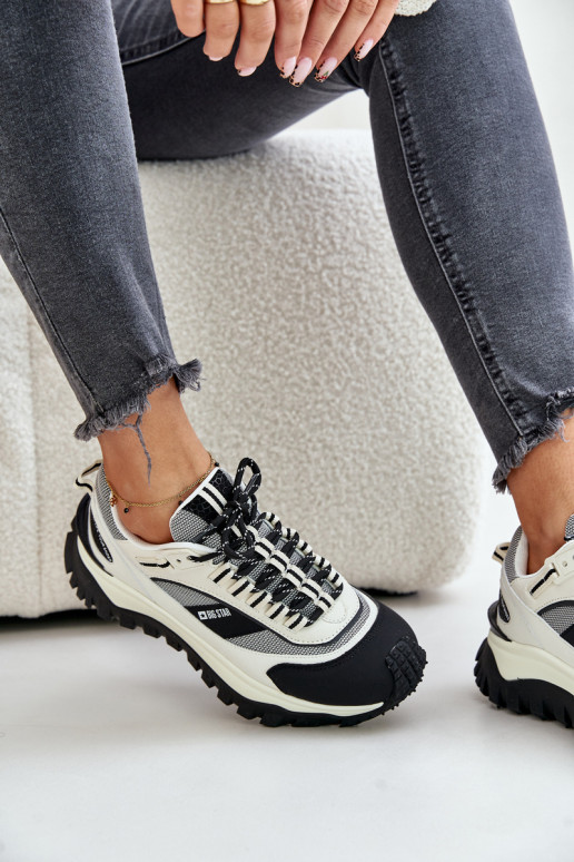 Piel Zapatillas modelo zapatos. Femenino con una plataforma Big Star OO274A220 HI-POLY SYSTEM Blanco-de color negro