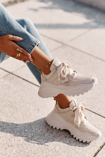 Femenino Piel Zapatillas modelo zapatos. beige CheBello 4583