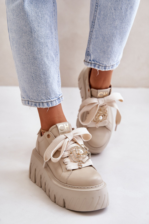 Zapatillas modelo zapatos. Femenino con suelas masivas de moda con detalles dorados CheBello 4530 beige Zapatillas modelo zapatos. Femenino con suelas masivas de moda con detalles dorados CheBello 4530 beige