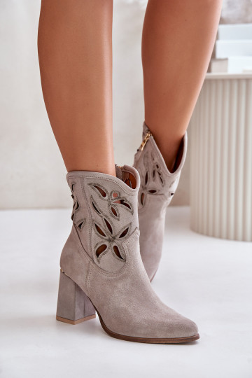 Botas de ante caladas con tacones LeAski 3629 color capuchino