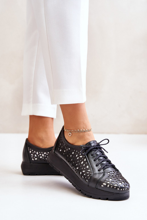 Zazoo 2973 Piel zapatos con una plataforma con elementos calados de color negro Zazoo 2973 Piel zapatos con una plataforma con elementos calados de color negro