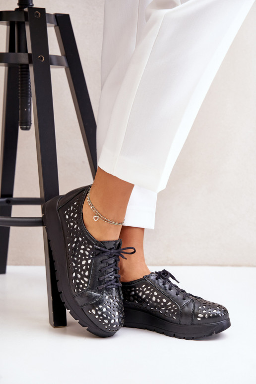 Zazoo 2973 Piel zapatos con una plataforma con elementos calados de color negro Zazoo 2973 Piel zapatos con una plataforma con elementos calados de color negro