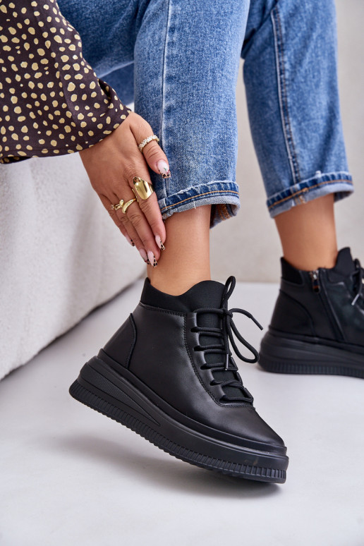 Piel zapatillas con una plataforma Artiker 55C1041 de color negro  Piel zapatillas con una plataforma Artiker 55C1041 de color negro